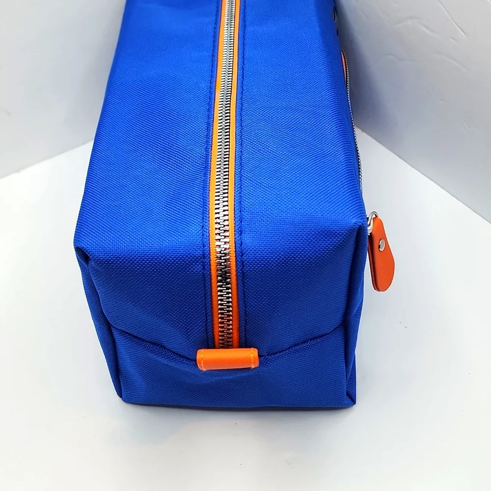 RAE DUNN Toiltry BAG BLUE